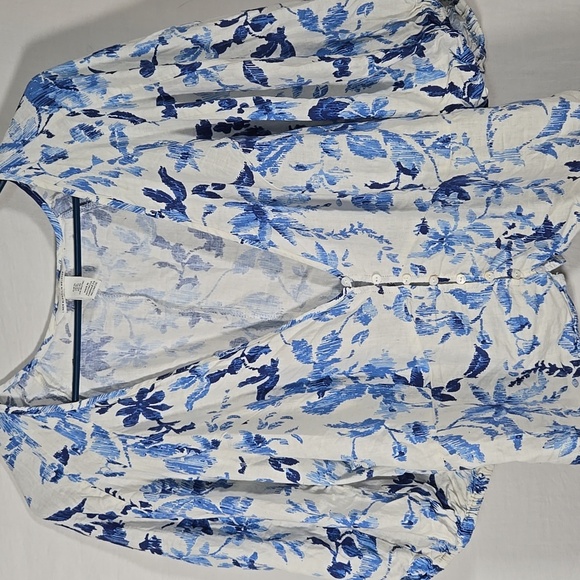 H&M Tops - H&M Linen Blend Blue and White V-Neck Puff Sleeve Blouse XL